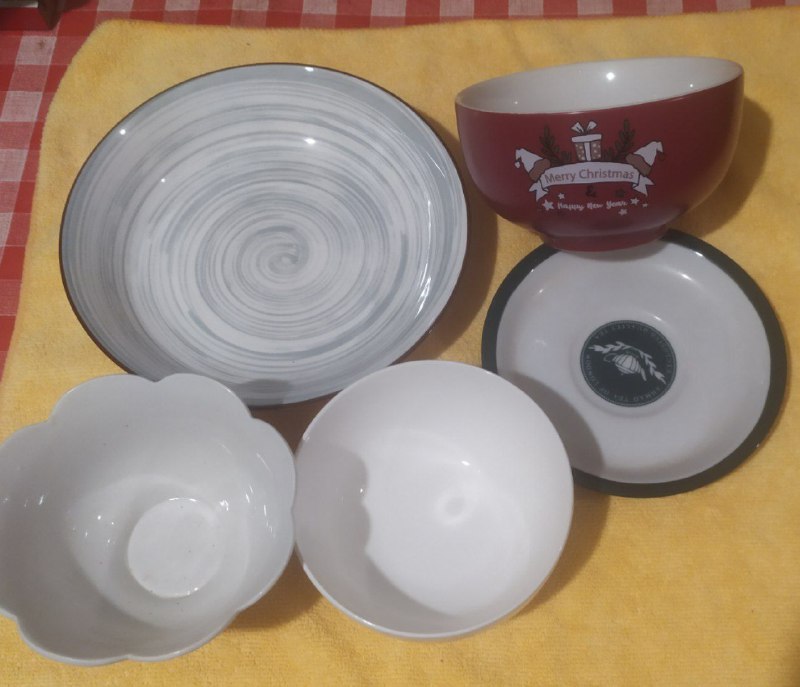 Тарелки, пиалы, чашки, сковороды, кастрюли, посуда