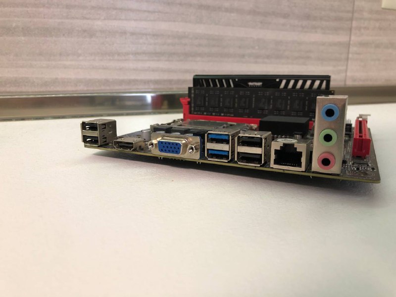 ITX комплект: материнская плата, процессор, оперативная память 4