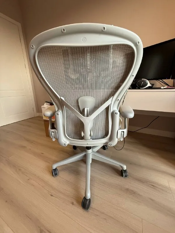 Herman Miller Aeron Remastered Size C 1