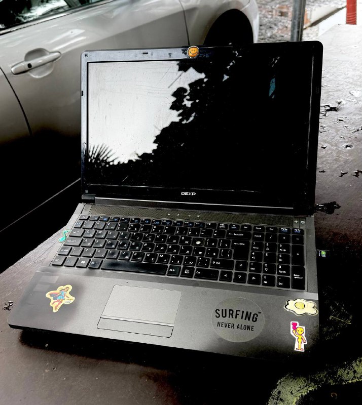 Ноутбук DEXP W35xSS_370SS Intel i7 10GB RAM