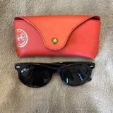 Серебряное украшение, очки RayBan, чехлы, книга, одежда, сумочка 2