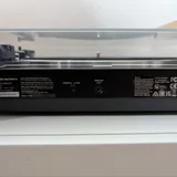 Телевизор LG 43UP76703LB, проигрыватель audio-technica AT-LP60XBT, колонки Edifier R1100 4