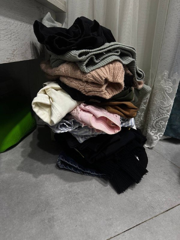 Пакет из 17 женских вещей размер S юбки свитеры топы платья джинсовка