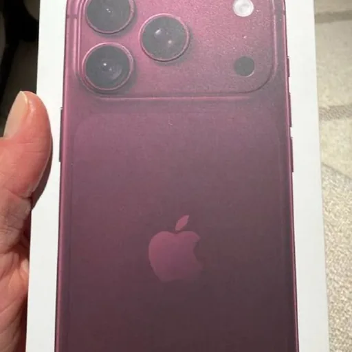 Новый iPhone 512 ГБ бордового цвета