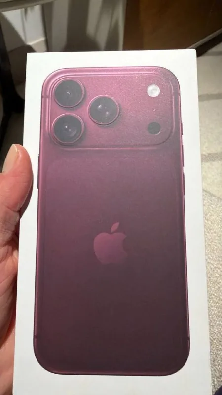 Новый iPhone 512 ГБ бордового цвета