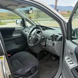 Toyota Voxy 2006 5
