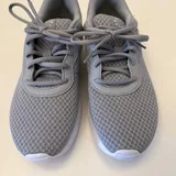 Кроссовки Nike Tanjun 1