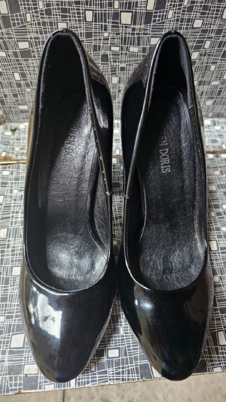 Дамские лакированные туфли 36 размер 3