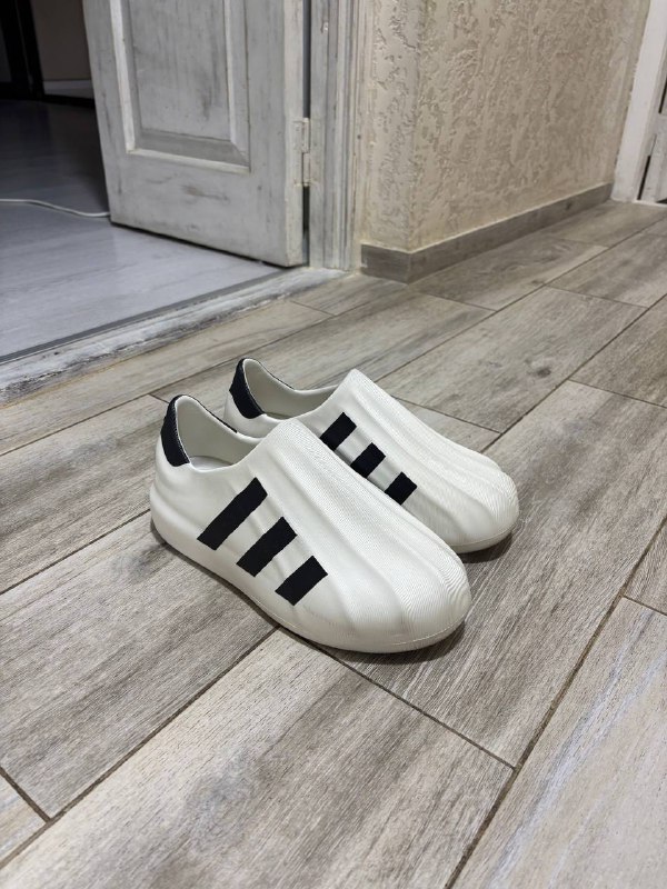 DC Shoes Court Graffik, Adidas Adifom 3