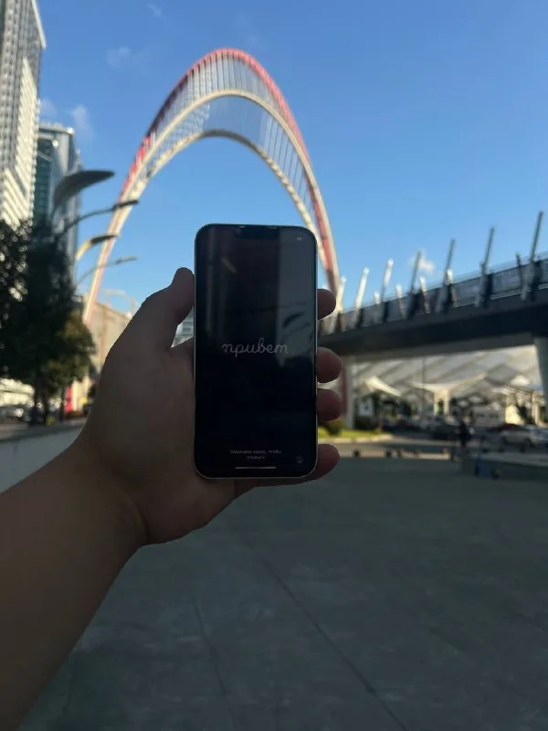iPhone 13 128 GB 1