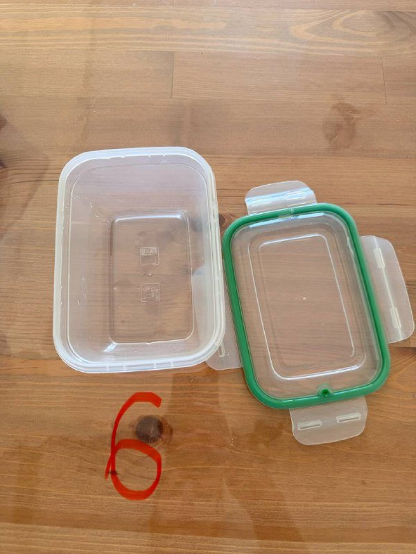 Контейнеры пищевые, точилка, сито, дуршлаг, толкушка, половник, венчик, нож 8