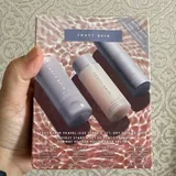 Набор Fenty Beauty, молочко, умывашка 1