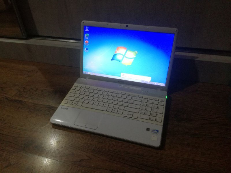 Ноутбук Sony VAIO, геймпад Sony 2