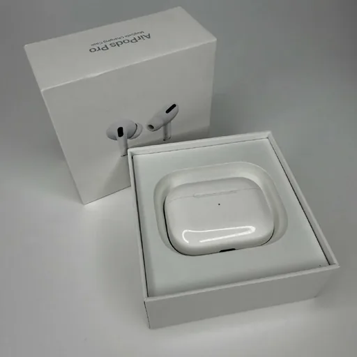 Apple AirPods Pro кейс