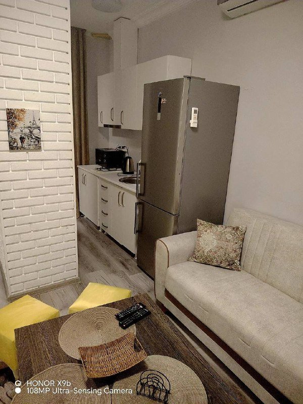 3-комнатная квартира с 2 спальнями в Батуми, аренда 3