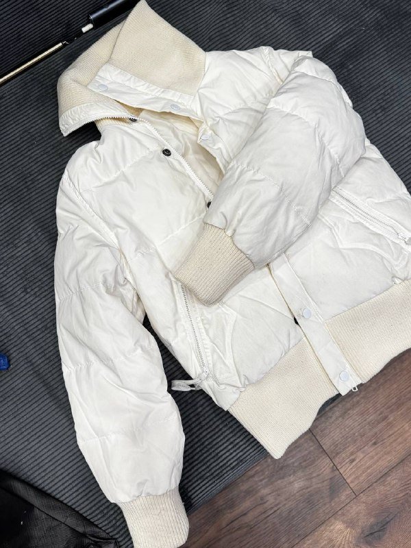 Пуховик куртка Levis S женская