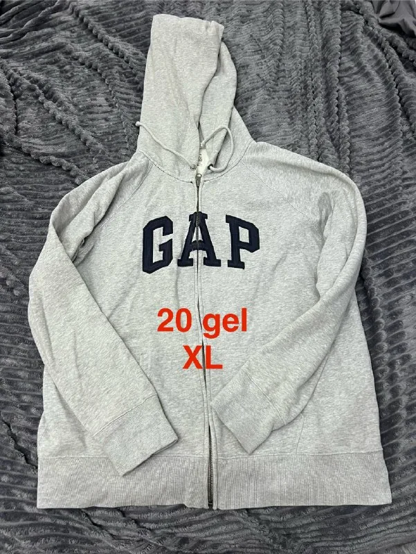 Толстовки, куртка, джинсы и футболки 1