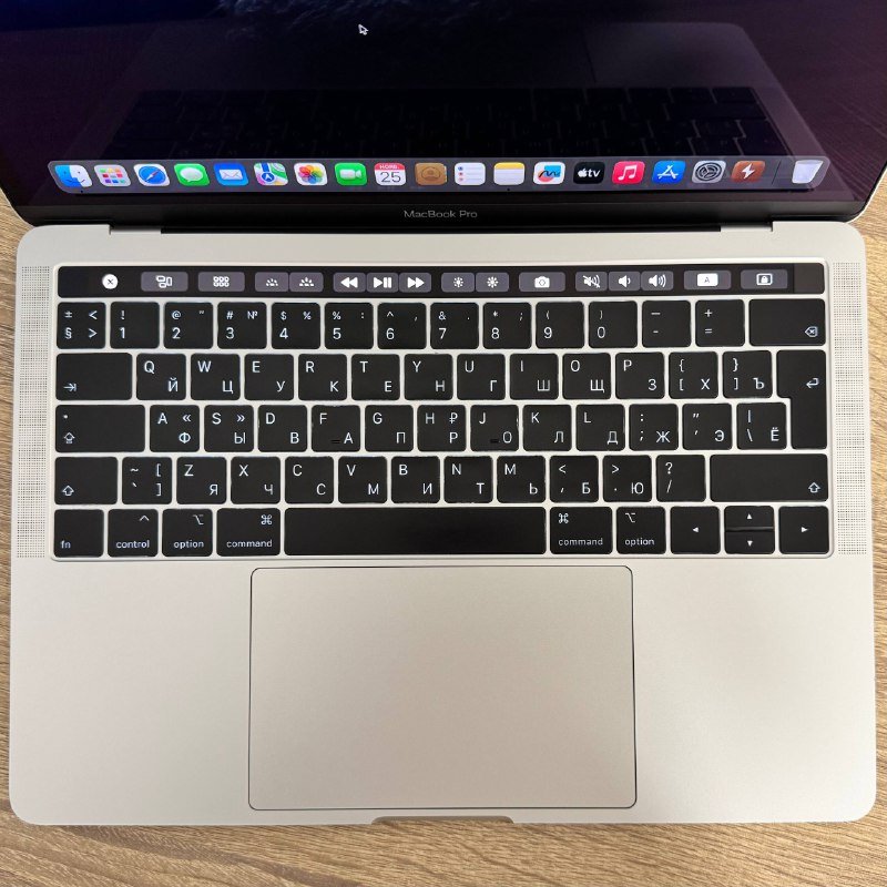 MacBook Pro 13 2019 Touch Bar 4