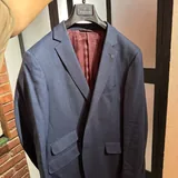 Куртка adidas, пиджак Henderson, кроссовки Levis, Zippo, настолка 4