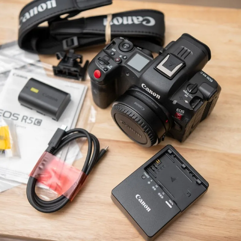 Canon EOS R5 C камера 1