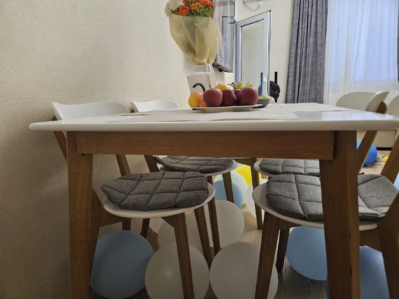 Стол с 6 стульями 3