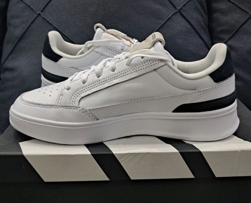 Кроссовки Adidas 3