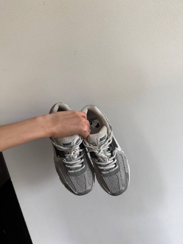 кроссовки Nike Vomero 5 оригинал размер 36.5 5