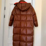 Длинный пуховик Moncler 2