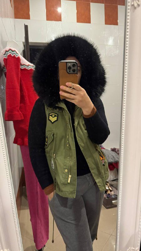 Подушка, женские носочки, теплая жилетка, текстильная елка, свечи, большая машинка, мужской свитер Zara 4