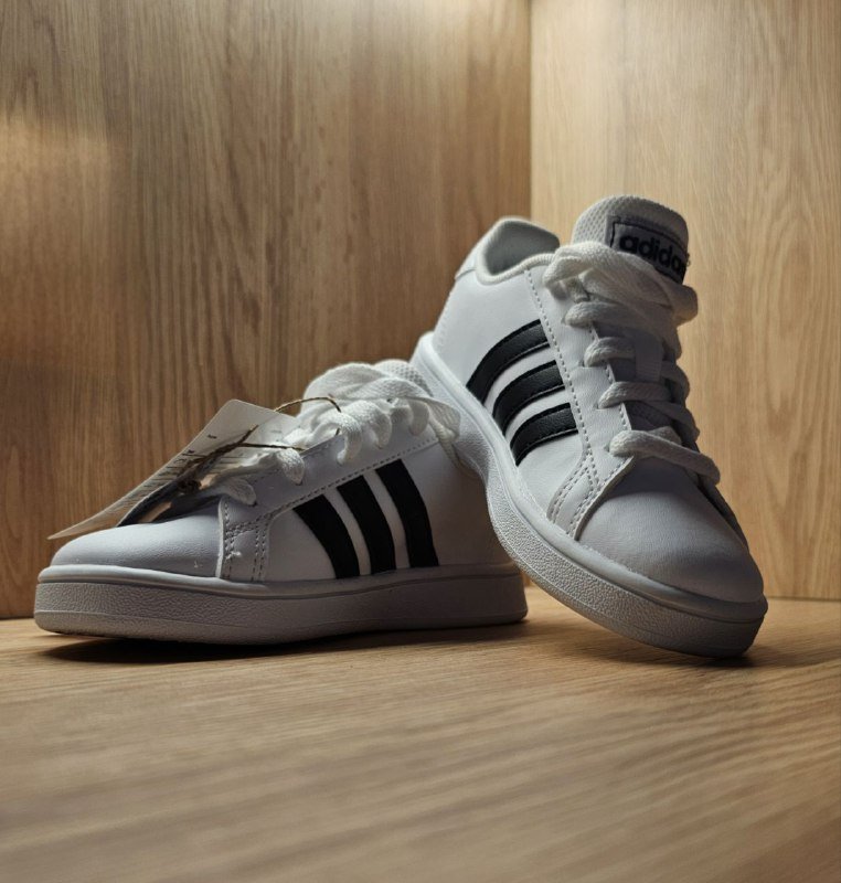 Кроссовки adidas детские UK 10,5 RUS 27