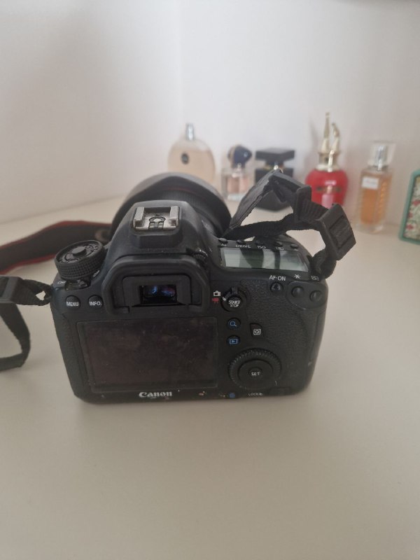 Фотоаппарат Canon EOS 6D с зарядным устройством и USB 3