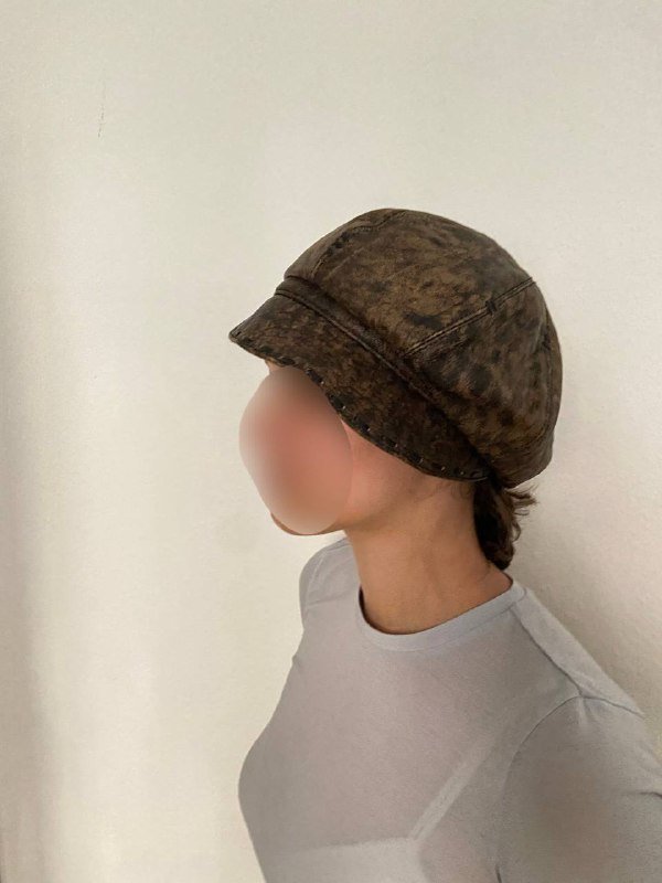 Тапочки Zara, платье, штаны для хайкинга, джинсовая шляпа, кожаная кепа 7