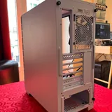 Лампа напольная KRISTOF, утяжелители Mela, монитор Nitro XR2, корпус Zalman Z3 5