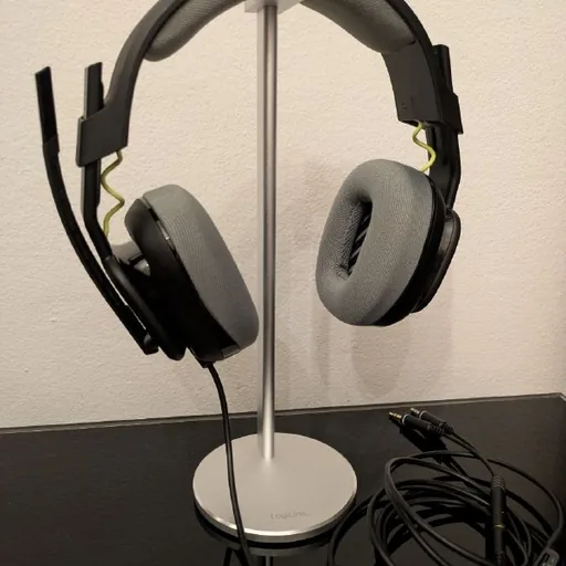 Wired Logitech G Astro A10 headset