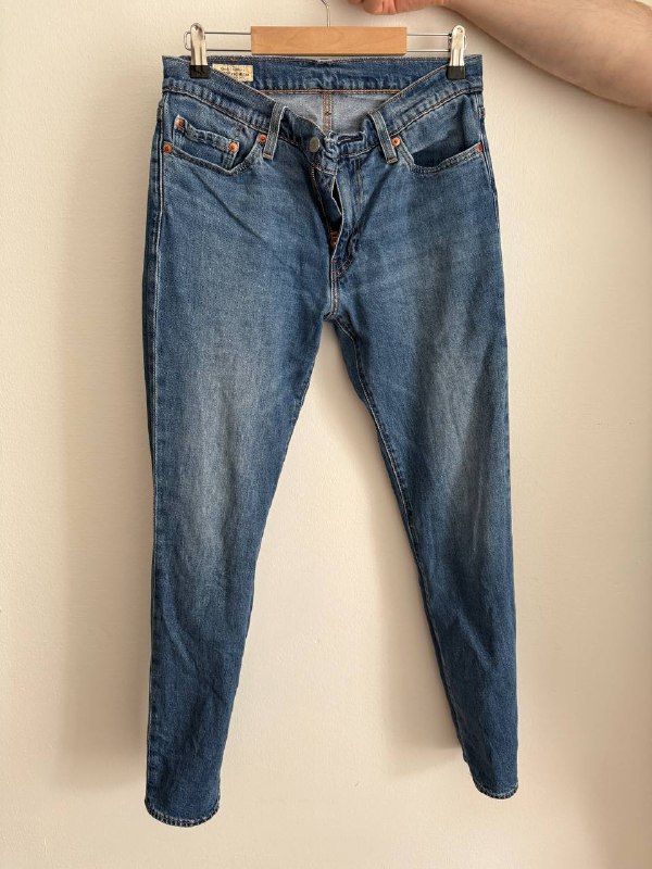 Пальто Zara, Бомбер Colins, Джинсы Levi's, Свитер H&M 6