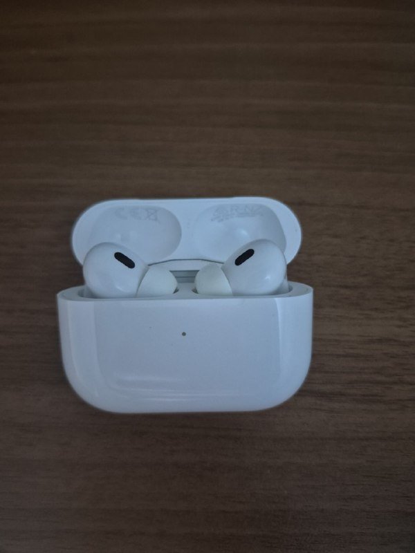 айфон 15 про макс, аирподс про 4