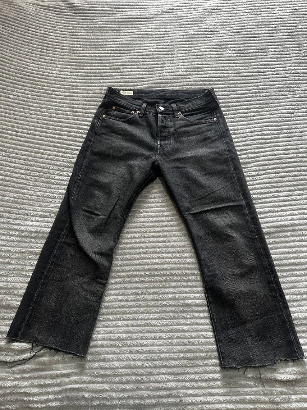 Vineyard Vines Original Breaker Pants, Levi’s 501 Jeans голубые, Levi’s 501 Jeans тёмные