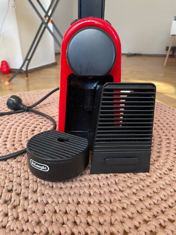 Капсульная кофемашина Delonghi EN85.R Essenza Mini 2