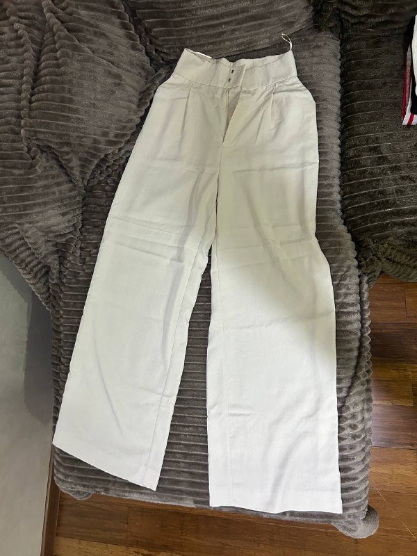 мужские спортивные штаны Adidas, женский свитер, женские брюки Zara 6