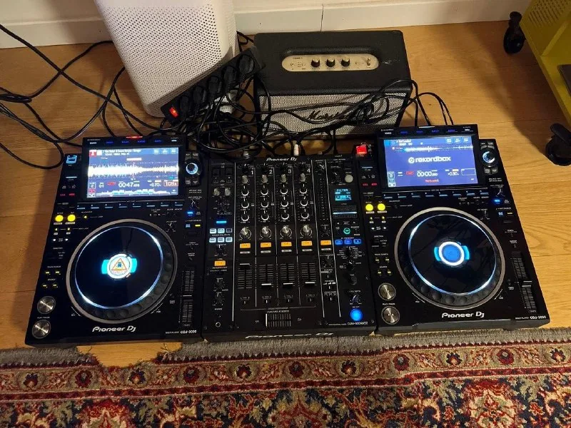 4-канальный микшер Pioneer DJM-900NXS2 1
