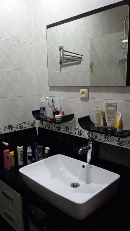 Квартира с отдельной спальней и лоджией в Батуми 5