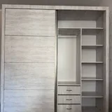 Вместительный шкаф Egger 1