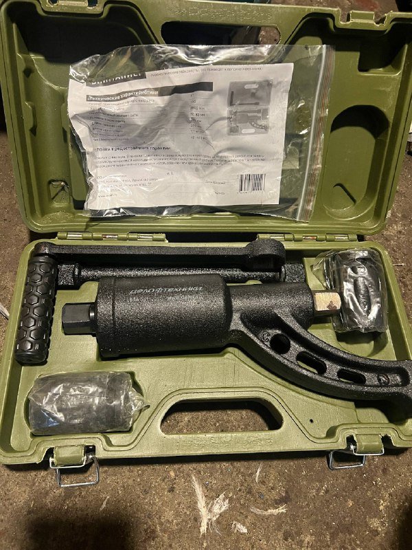 Набор ключей, сварка, набор головок, станок, стойка, кислородный баллон, гайковерт, набор для тормозных цилиндров, компрессор 9