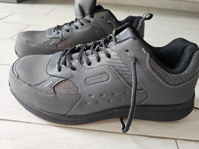 Safety shoes новые 3