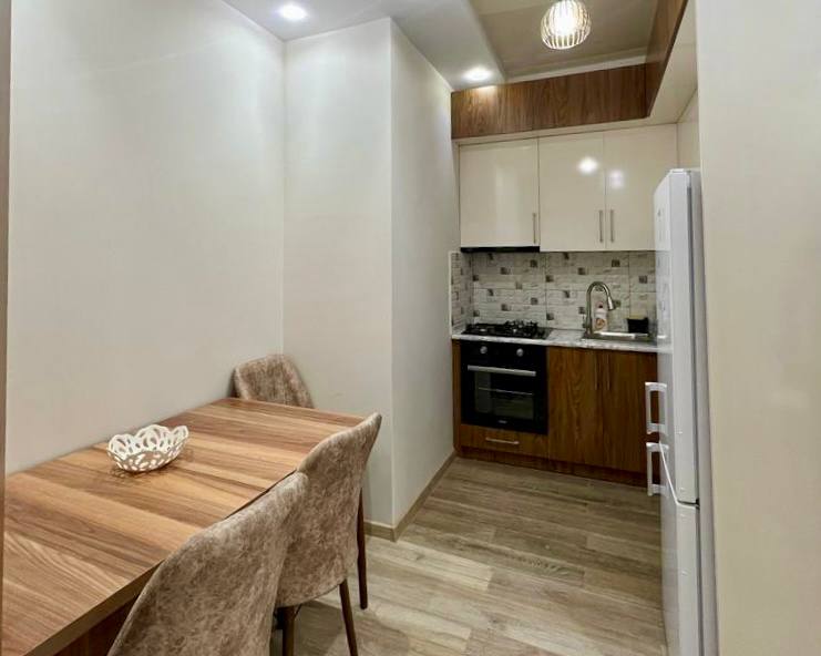 2+1 квартира 75 кв м, 8 этаж, Г.А.Абашидзе 19 3