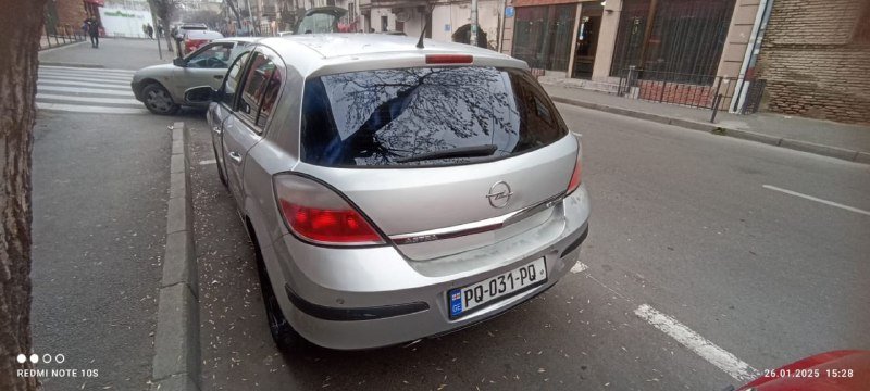 Opel Astra 2004 бензин 2.0 турбо
