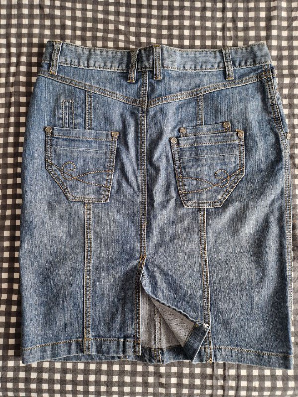 Джинсовая юбка с разрезом, размер 38 2