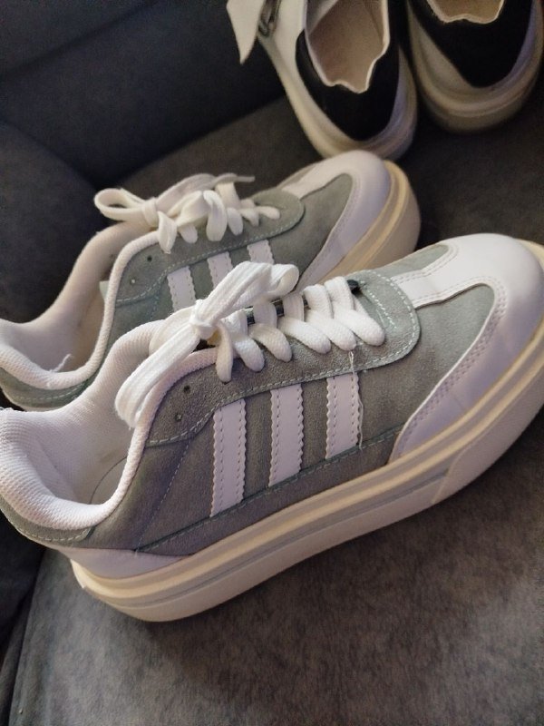 Кроссовки 38 и 39 размер 8