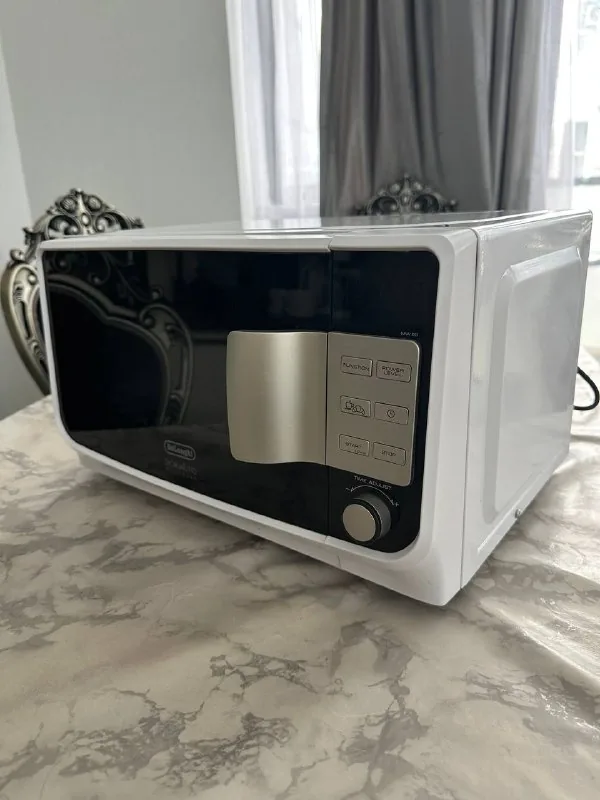 Микроволновая печь Delonghi 1