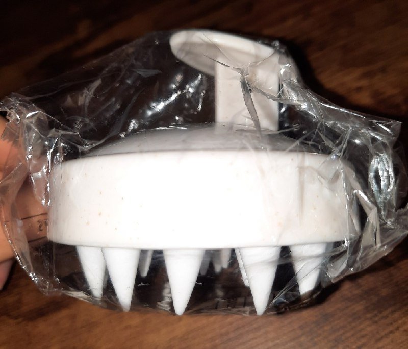 Силиконовая массажная щетка для головы